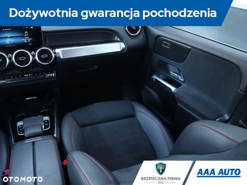 Mercedes-Benz GLB - 10