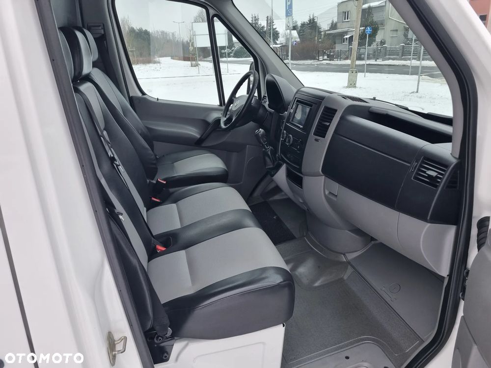 Volkswagen Crafter - 13