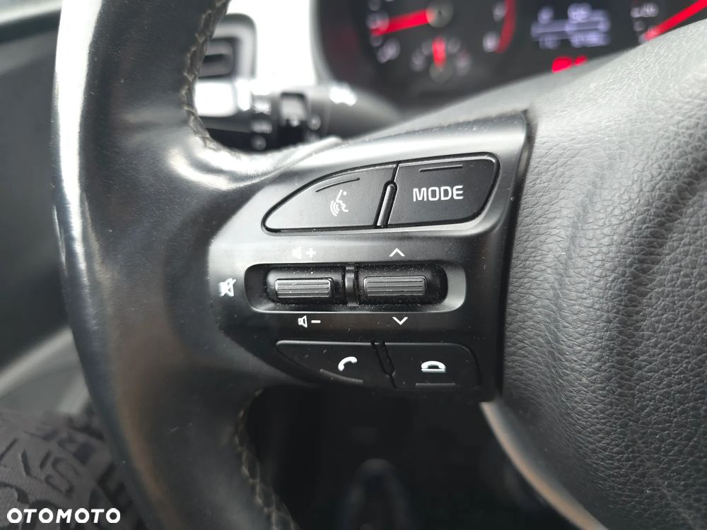 Kia Stonic 1.2 L Business Line - 22