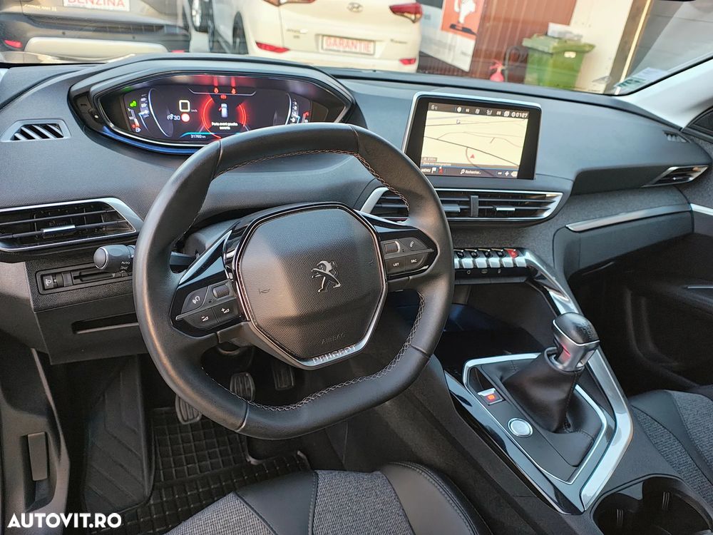 Peugeot 3008 PureTech 130 Stop & Start GPF Allure - 12