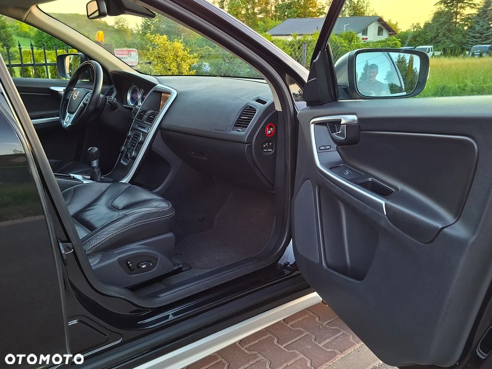 Volvo XC 60 D4 RDesign - 21