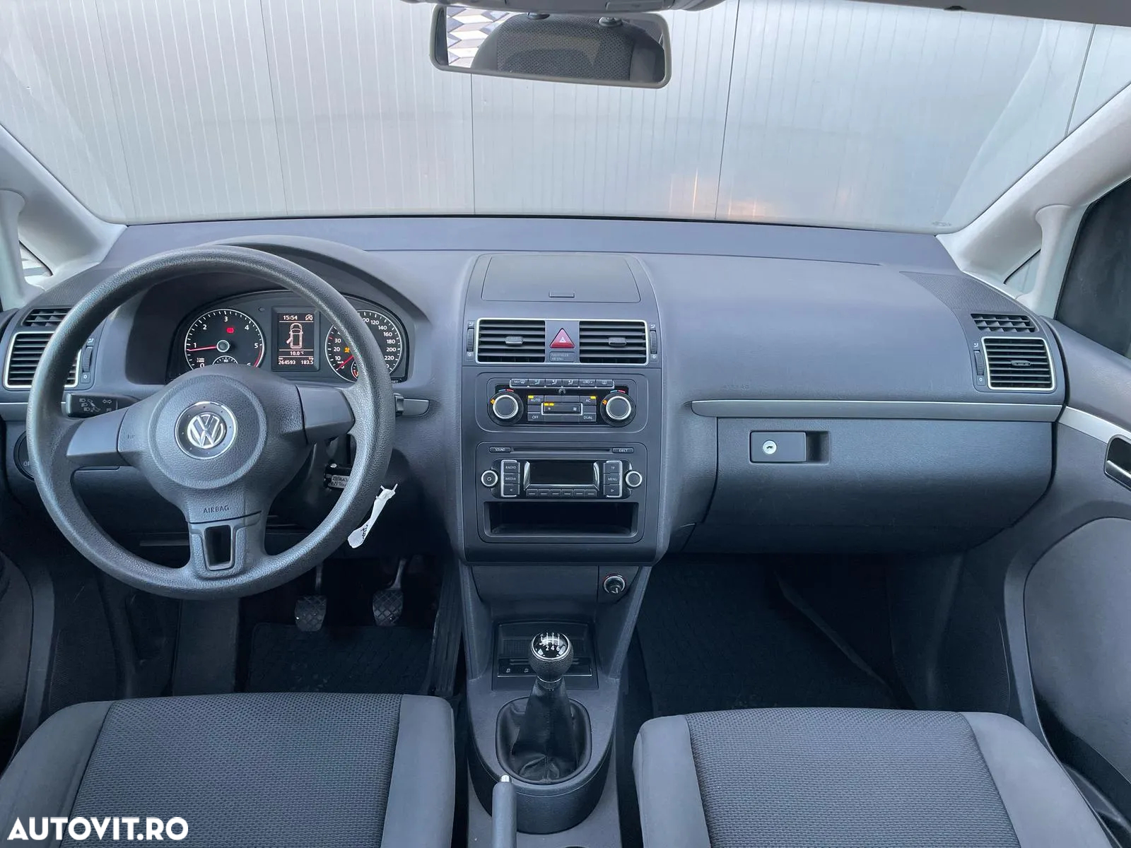 Volkswagen Touran 1.6 TDI BlueMotion Technology Comfortline - 6