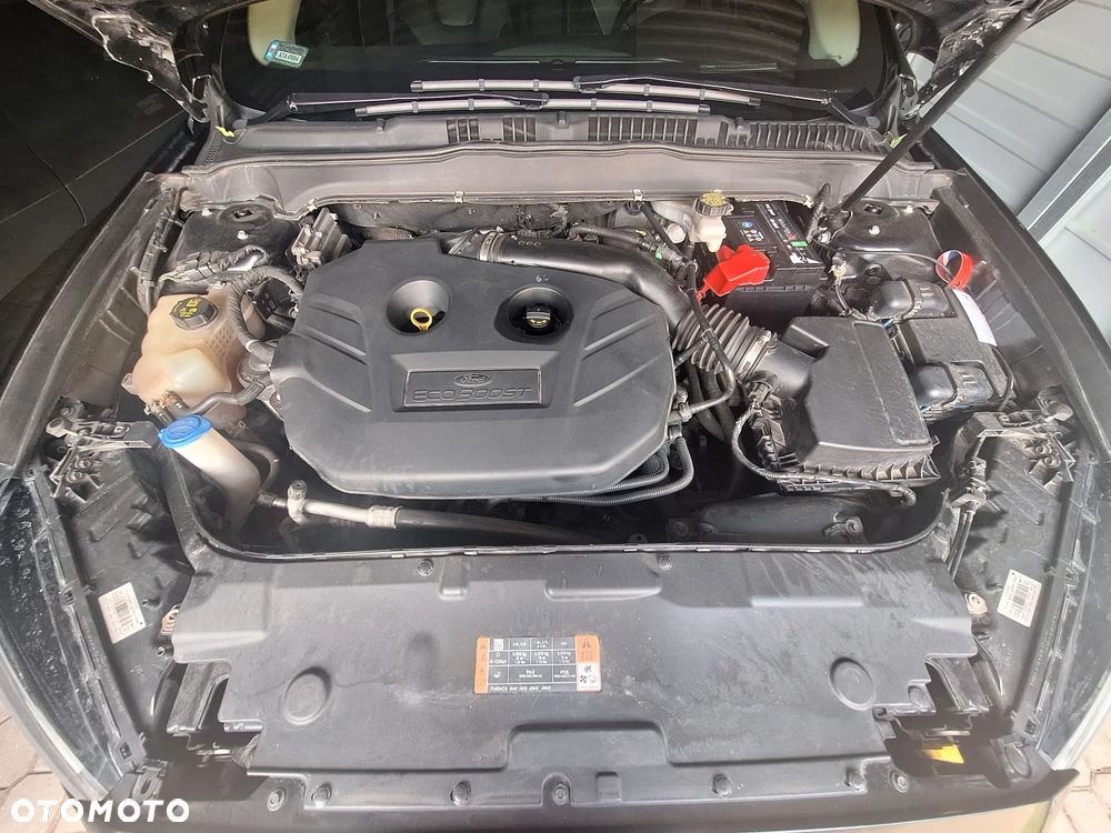 Ford Fusion 2.0 EcoBoost Titanium - 12