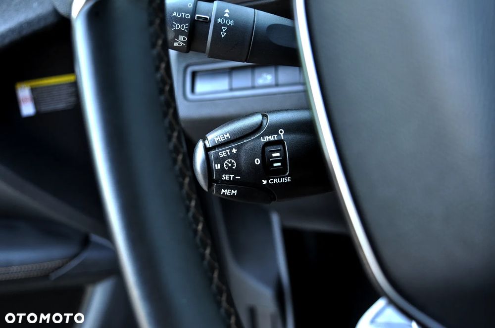 Peugeot 3008 2.0 BlueHDi Allure S&S - 36