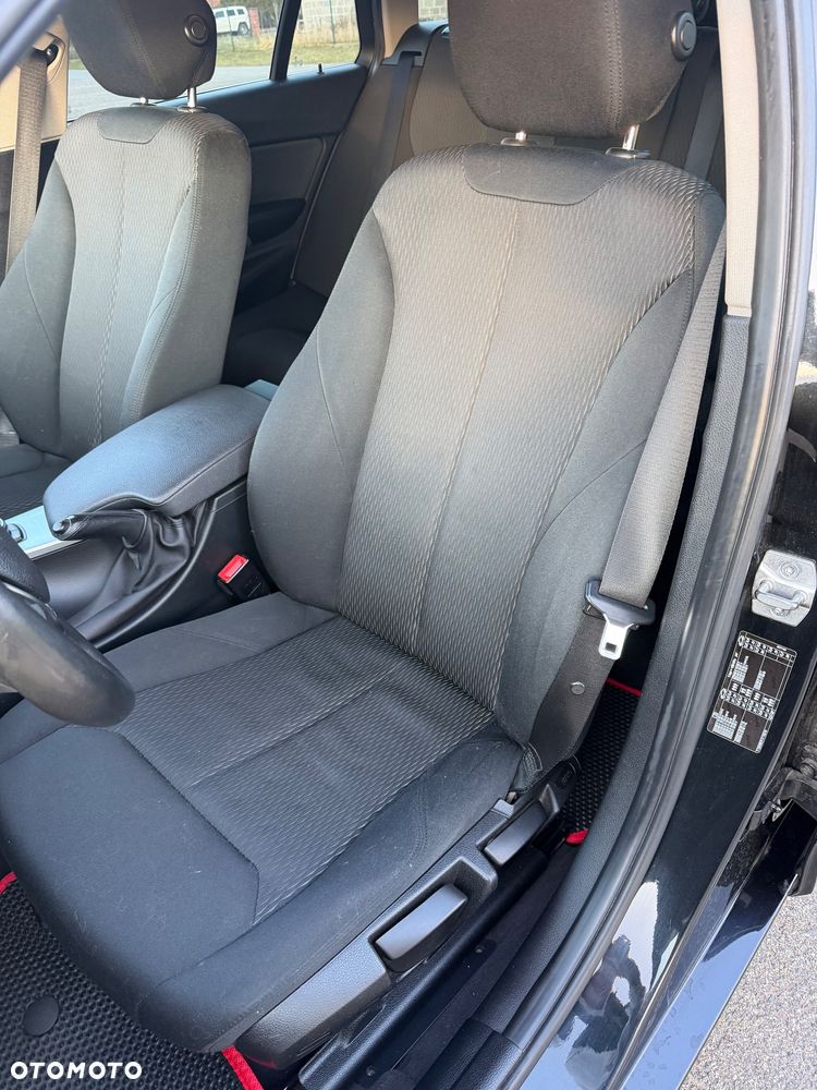 BMW Seria 3 318d Luxury Line - 17