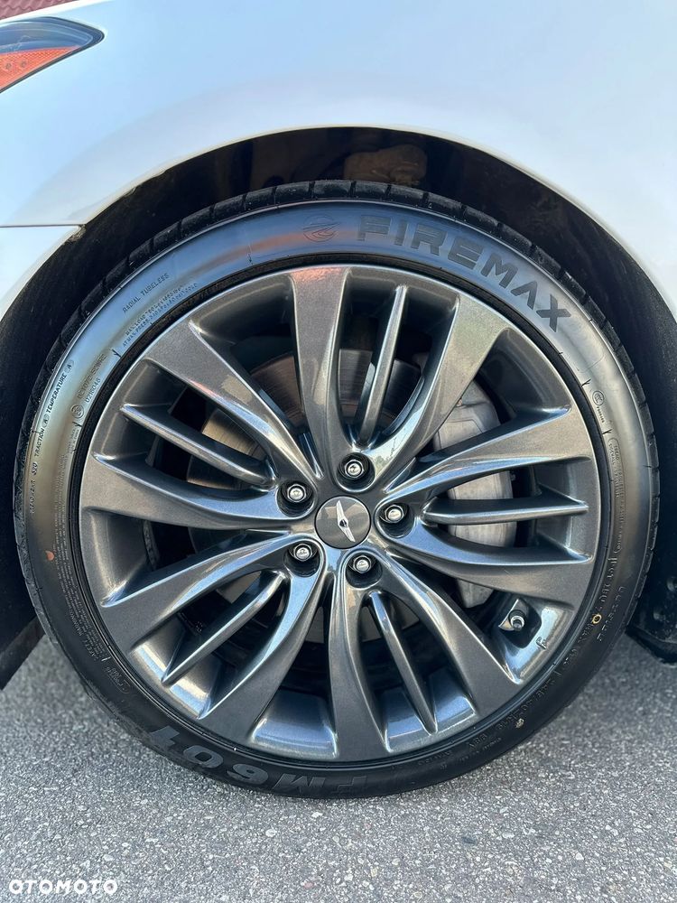 Genesis G80 - 11