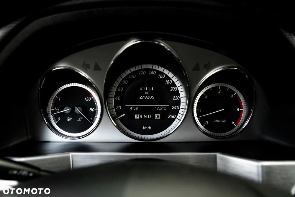 Mercedes-Benz GLK 320 CDI DPF 4Matic 7G-TRONIC Edition 1 - 25