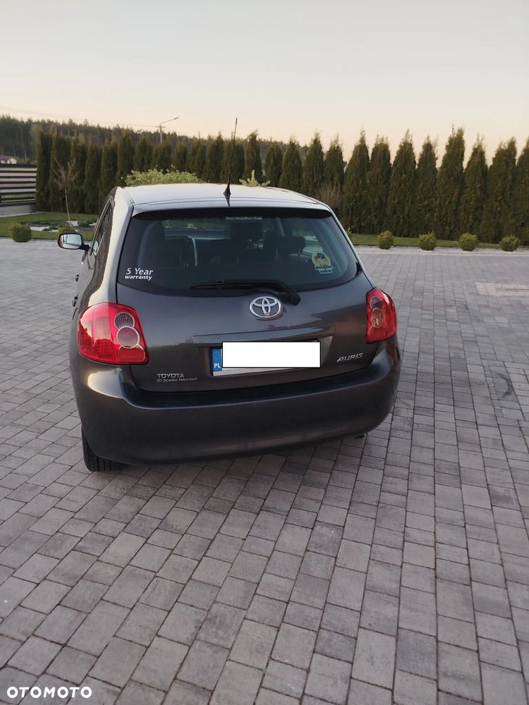 Toyota Auris 1.4 D-4D - 3