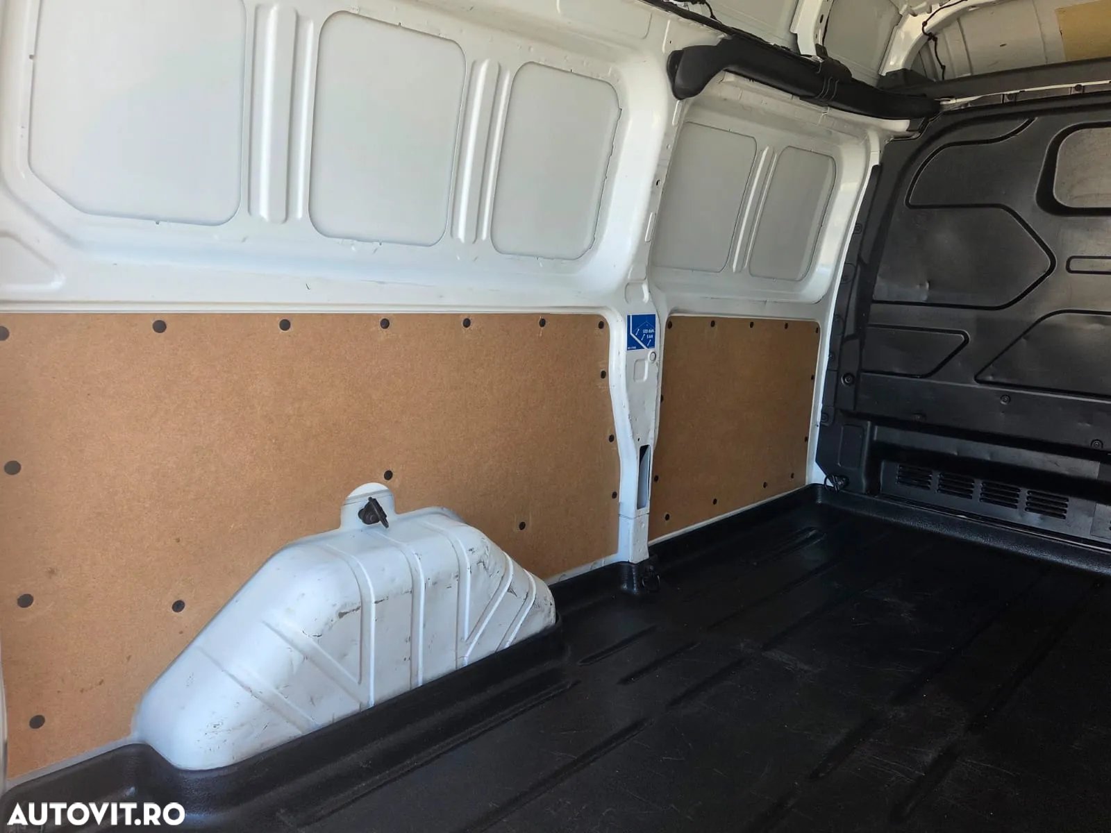 Ford New Transit Custom L2H2 - 11