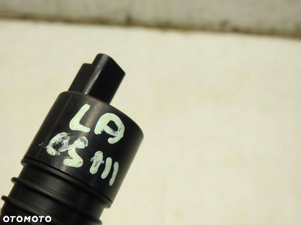 POMPKA SPRYSKIWACZA SZYBY CZOŁOWEJ CITROEN C5 III X7 9643447980 - 2