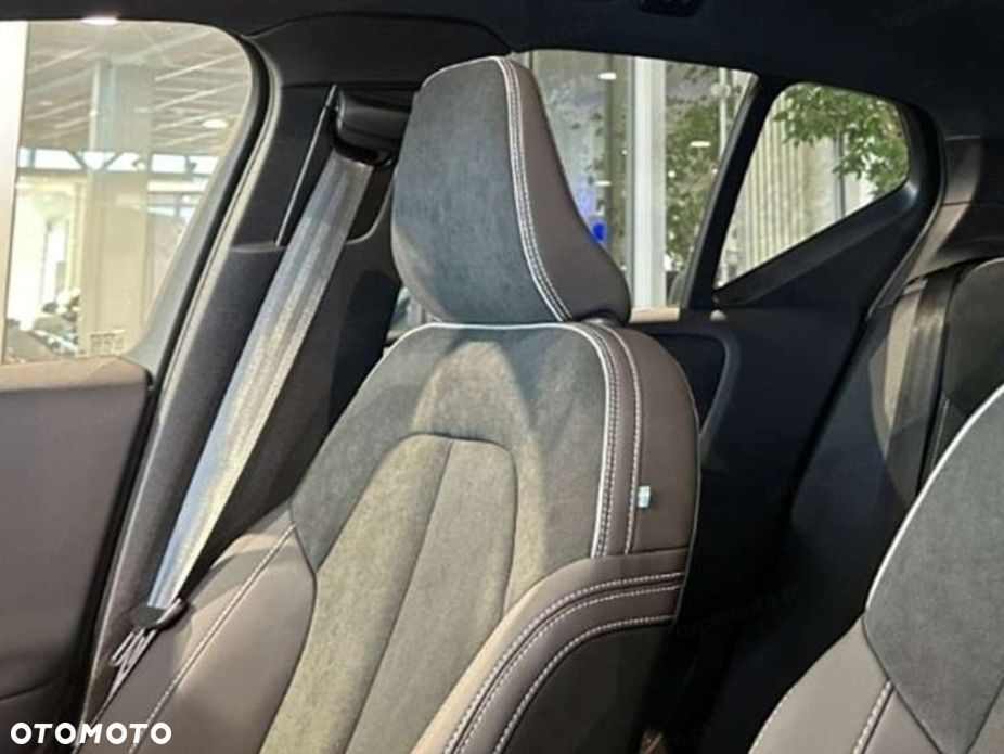 Volvo XC 40 - 12