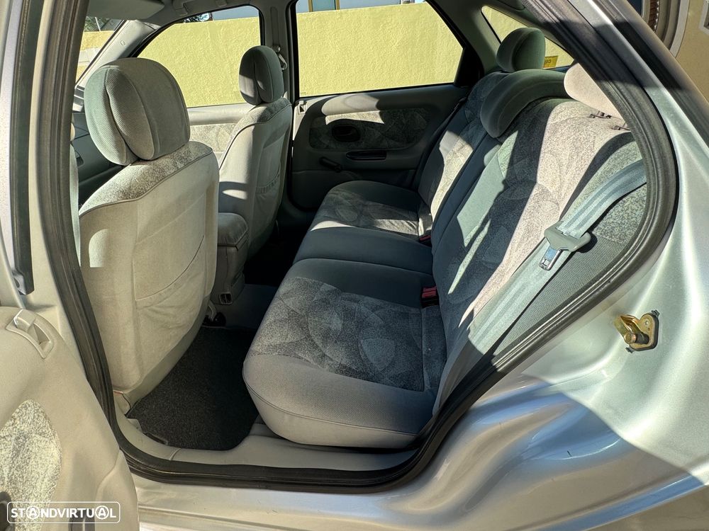 Renault Laguna 1.6 RXE - 10