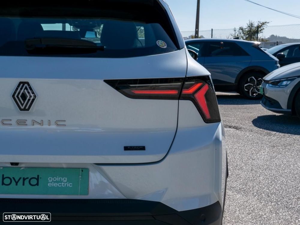 Renault Scénic E-Tech 60 kWh Evolution - 13