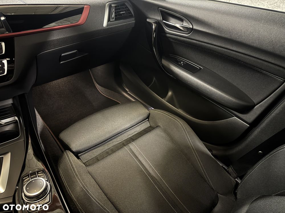 BMW Seria 1 118i Sport Line Shadow - 14