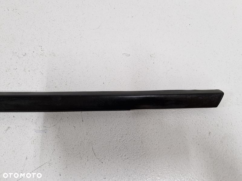 fiat 500x listwa zgarniająca drzwi lewy tył lewa tylna czarna - 2