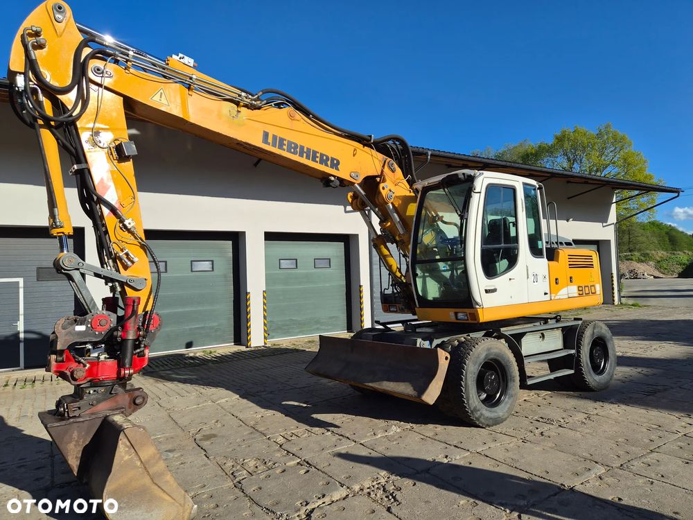 Liebherr A900C - 8