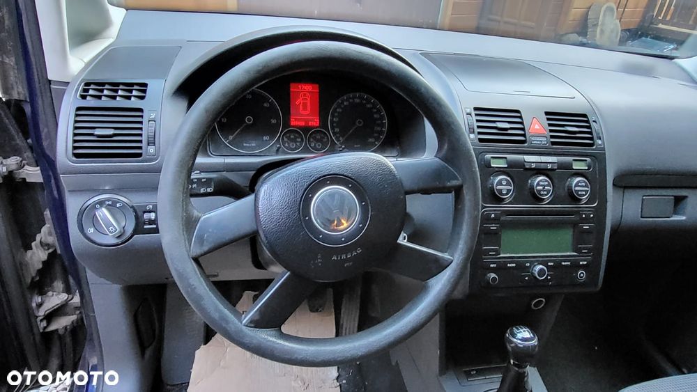 Volkswagen Touran - 3