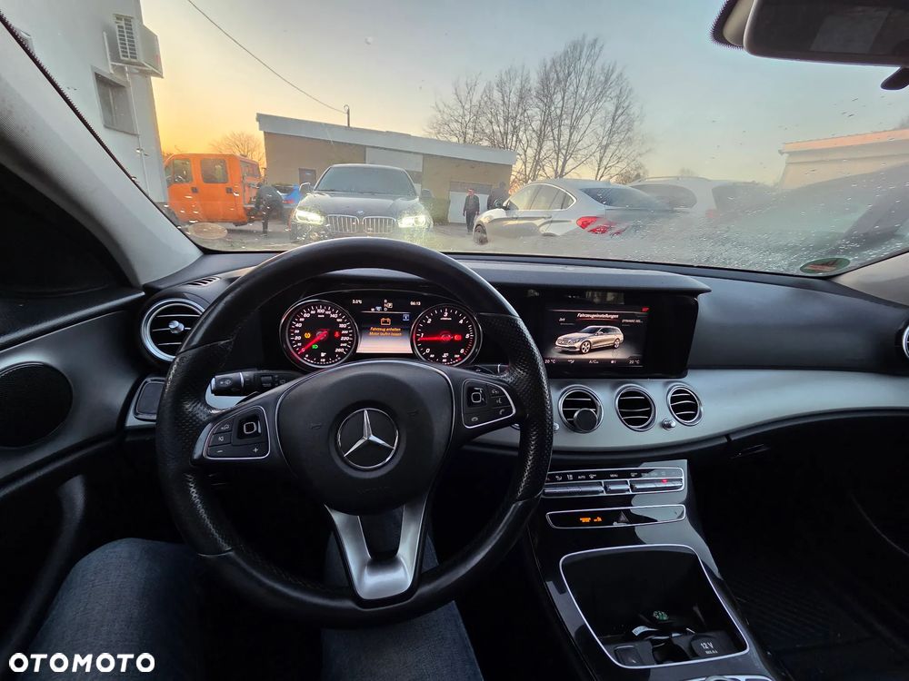 Mercedes-Benz Klasa E - 11