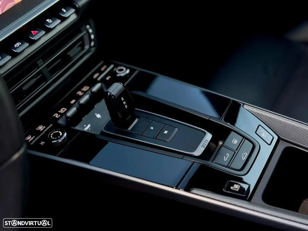 Porsche 911 (992) Carrera 4 PDK - 15