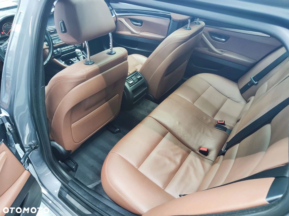 BMW Seria 5 520d Touring - 23