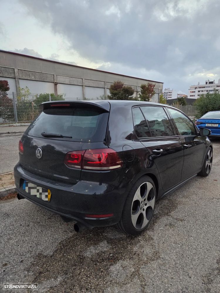VW Golf 2.0 TDi Confortline - 2