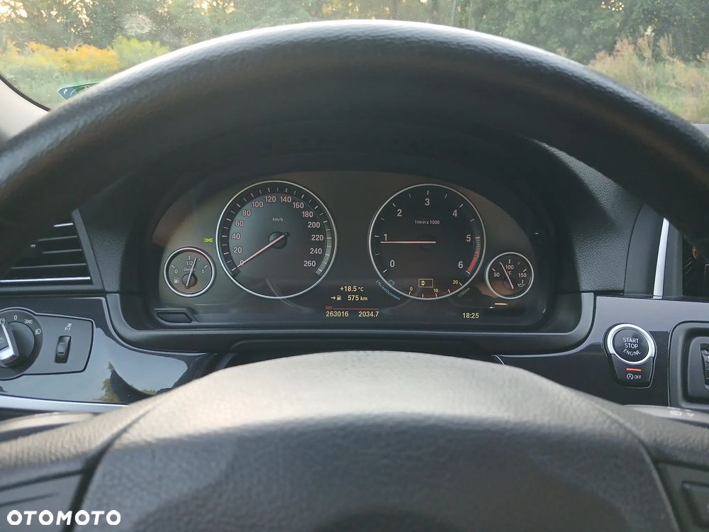 BMW Seria 5 520d - 8