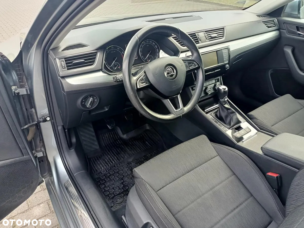 Skoda Superb 1.8 TSI Ambition - 14