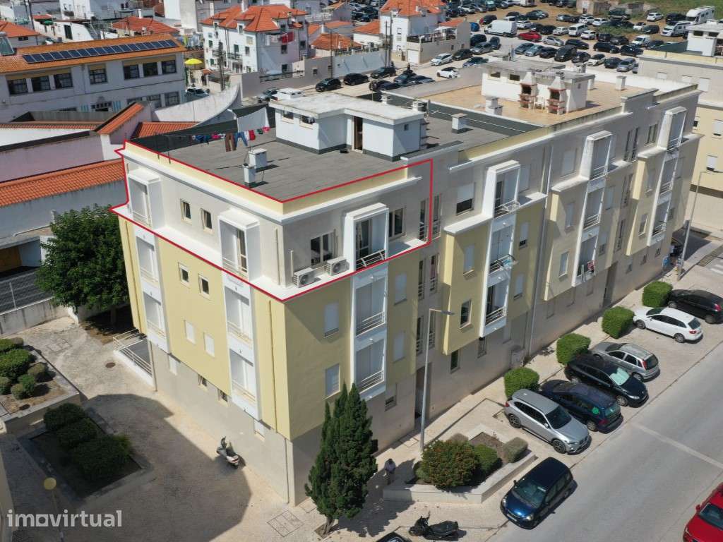 Vende-se T3 perto da praia com garagem - Grande imagem: 2/20