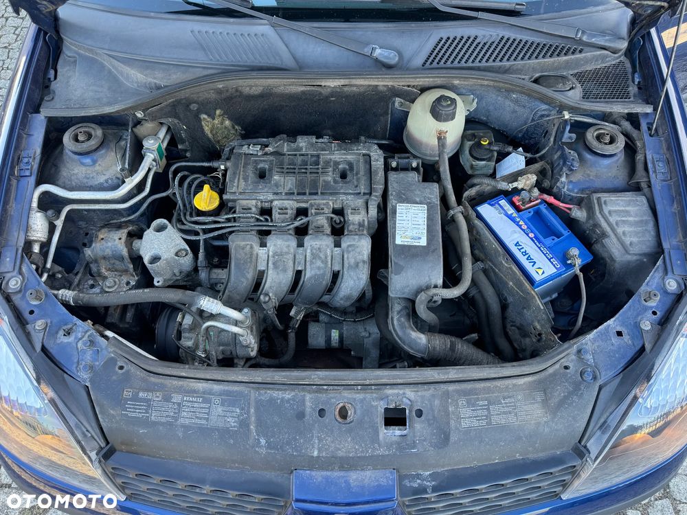 Renault Clio 1.2 16V Emotion - 32