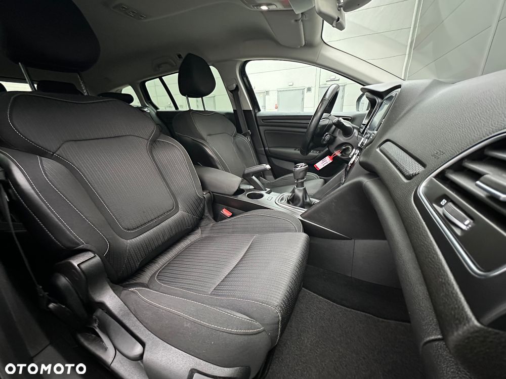 Renault Megane ENERGY TCe 130 INTENS - 38