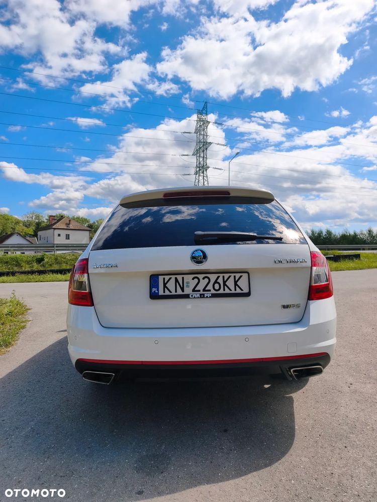 Skoda Octavia 2.0 TSI RS - 8