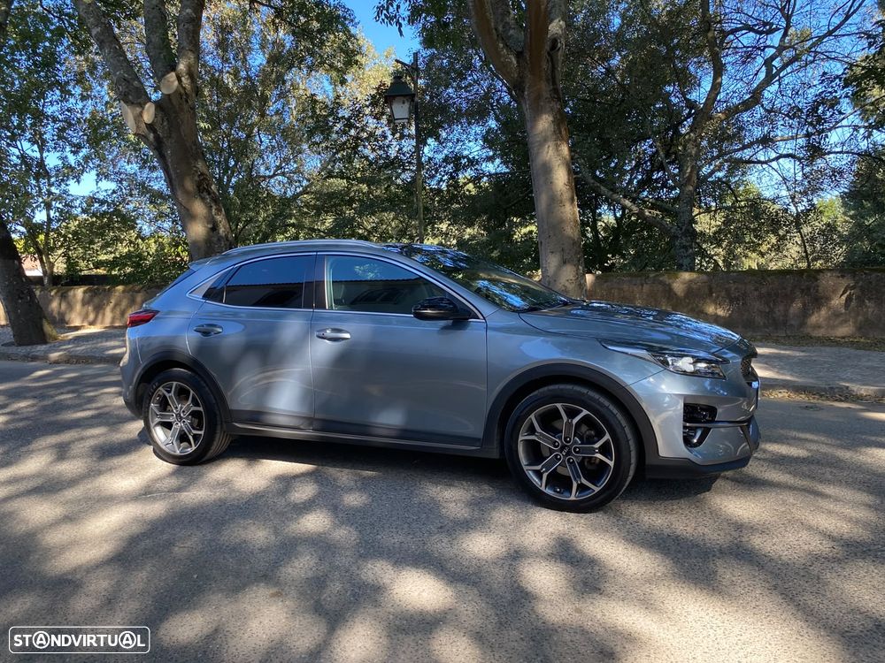Kia XCeed 1.6 CRDi Tech+SRF - 8