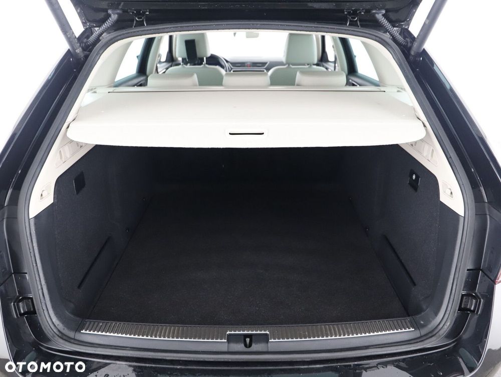 Skoda Superb 2.0 TDI SCR L&K DSG - 25