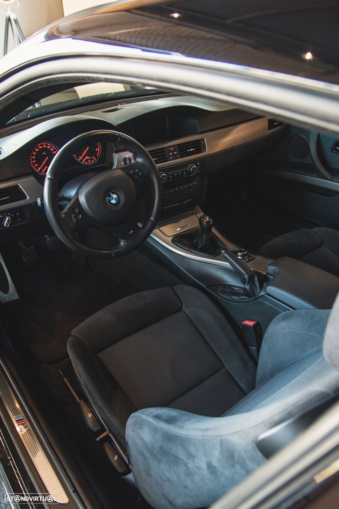BMW 320 d Coupe Edição M - 8