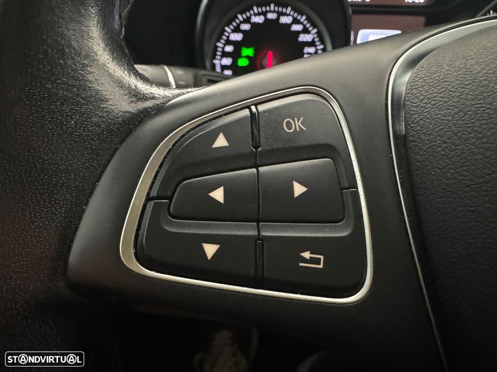 Mercedes-Benz GLA 200 Style - 19