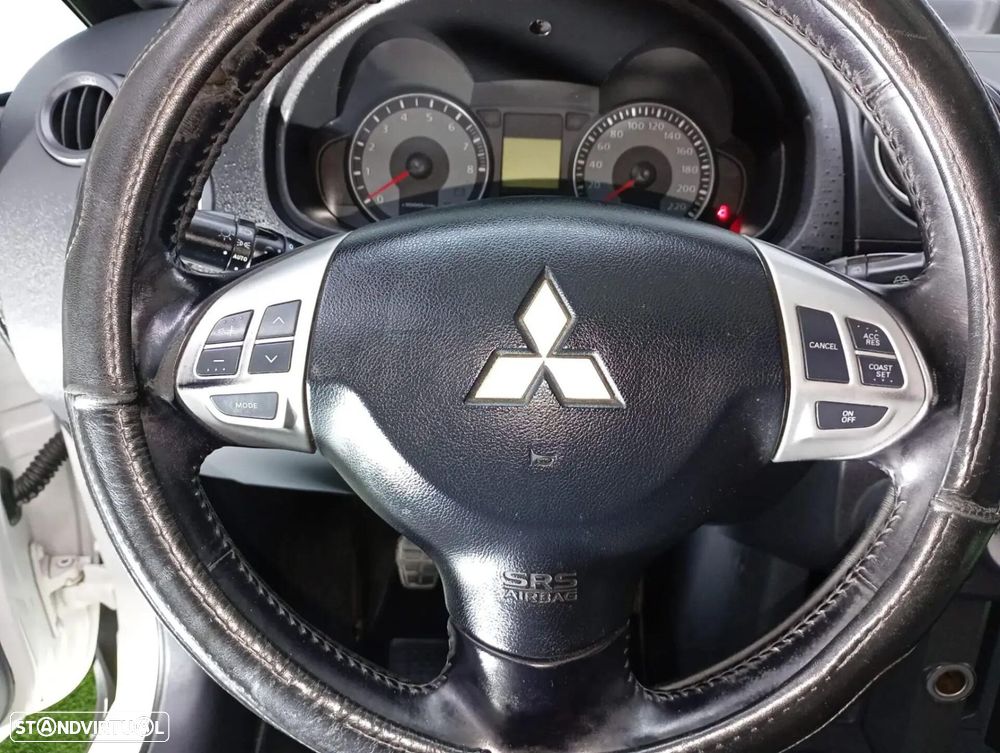 Mitsubishi Colt - 12