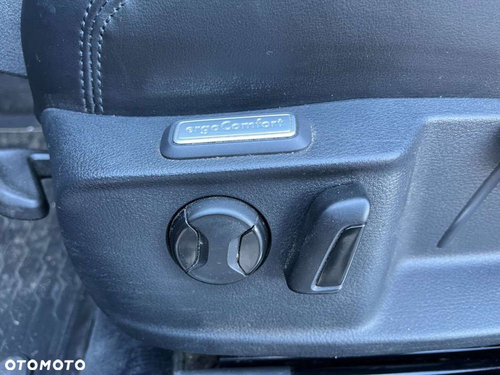 Volkswagen Passat - 28