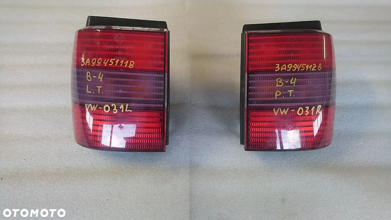 VW VOLKSWAGEN LAMPY TYŁ LEWE PRAWE - 30
