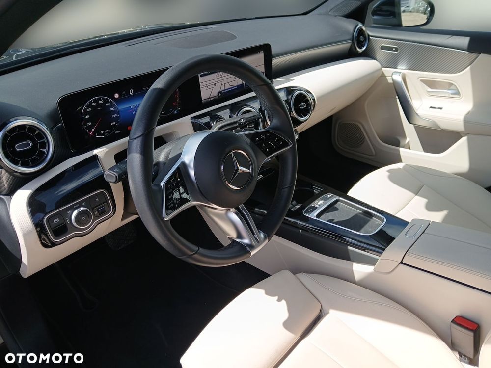 Mercedes-Benz Klasa A 200 7G-DCT Lim Progressive Advanced - 10