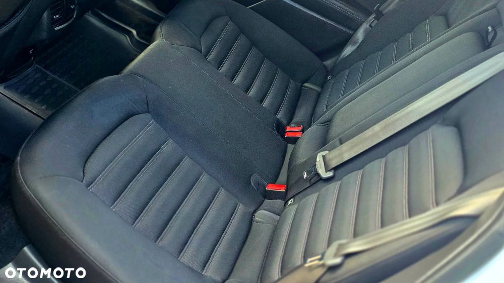 Ford Mondeo 2.0 TDCi Allrad Business Edition - 29