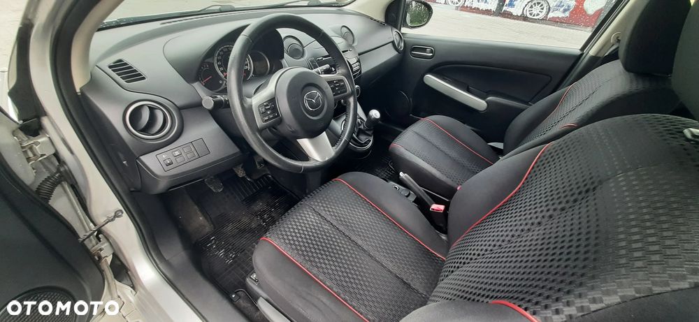Mazda 2 - 32