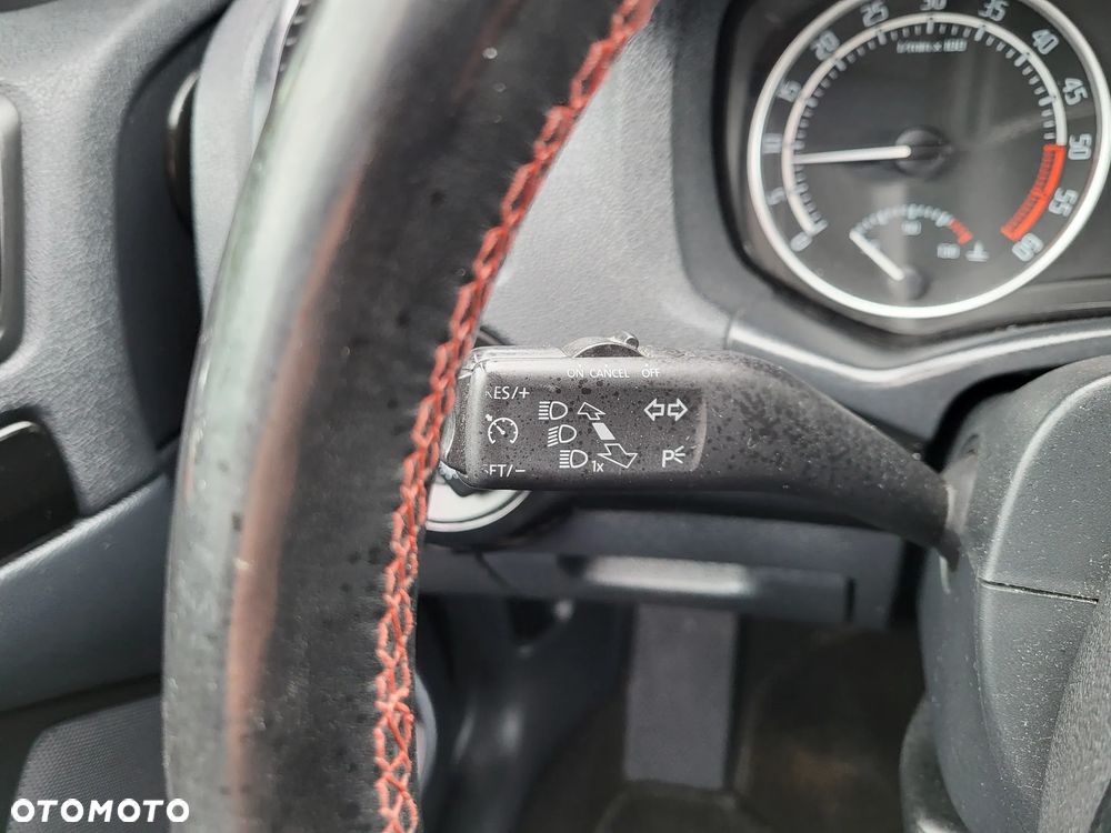 Skoda Octavia Combi 2.0 TDI DPF DSG RS - 13
