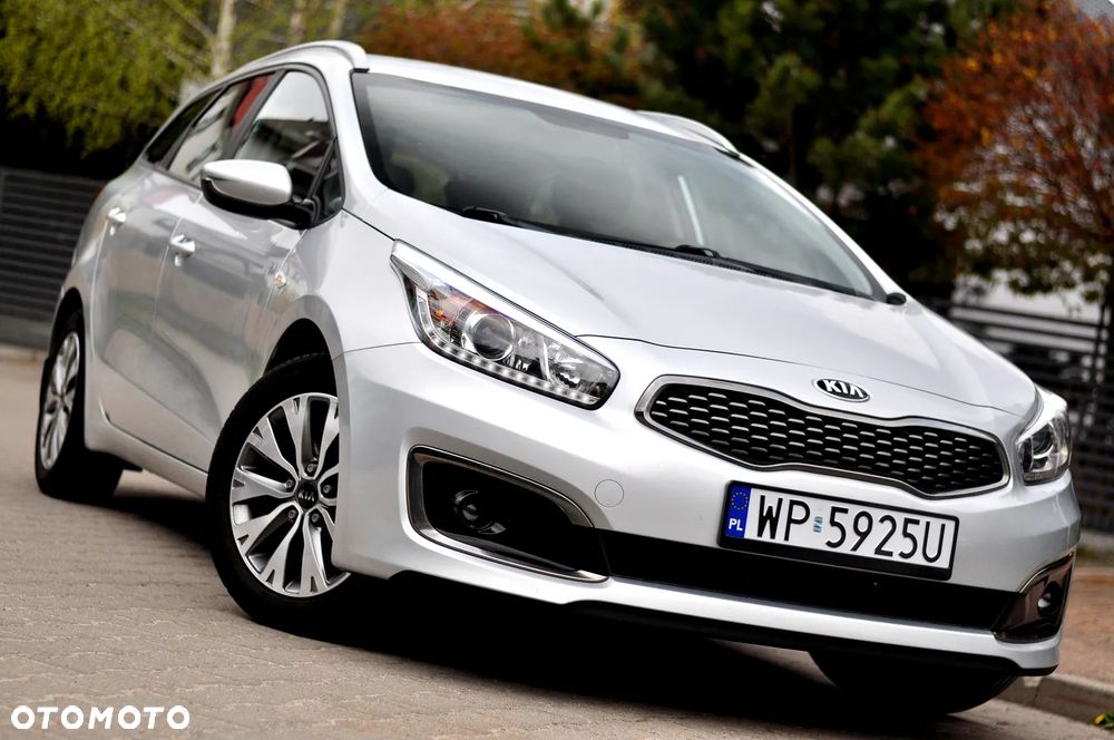 Kia Ceed 1.4 CVVT Dream Team Edition - 1