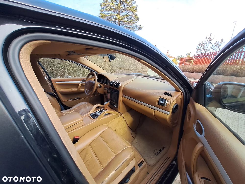 Porsche Cayenne - 10