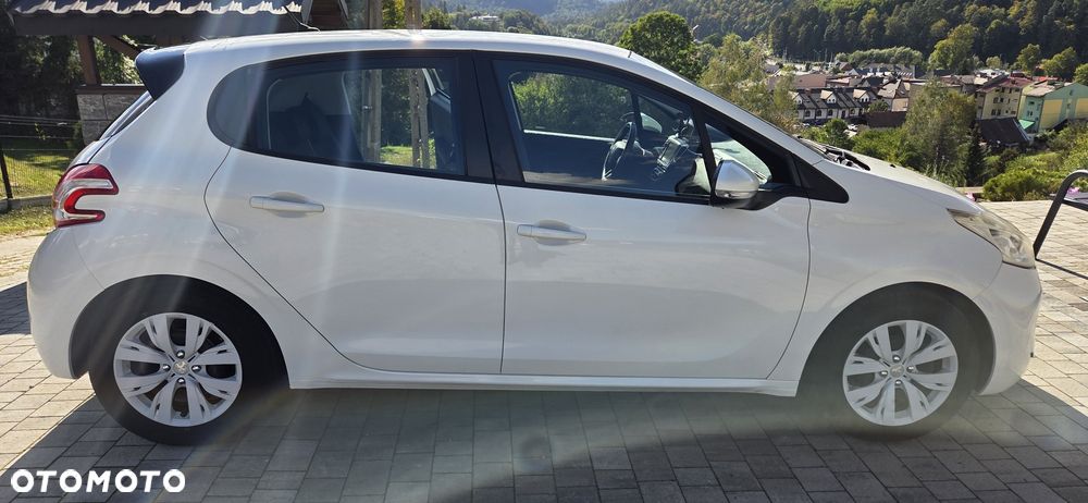 Peugeot 208 - 2