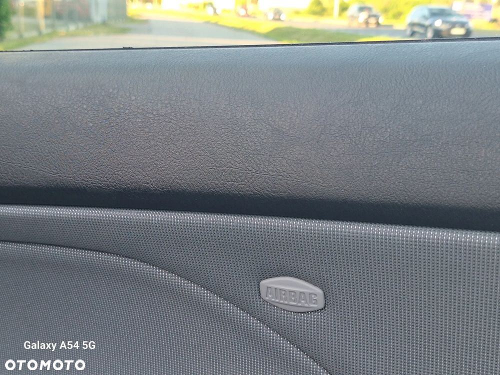 BMW Seria 3 318 Ci Edition Sport - 34