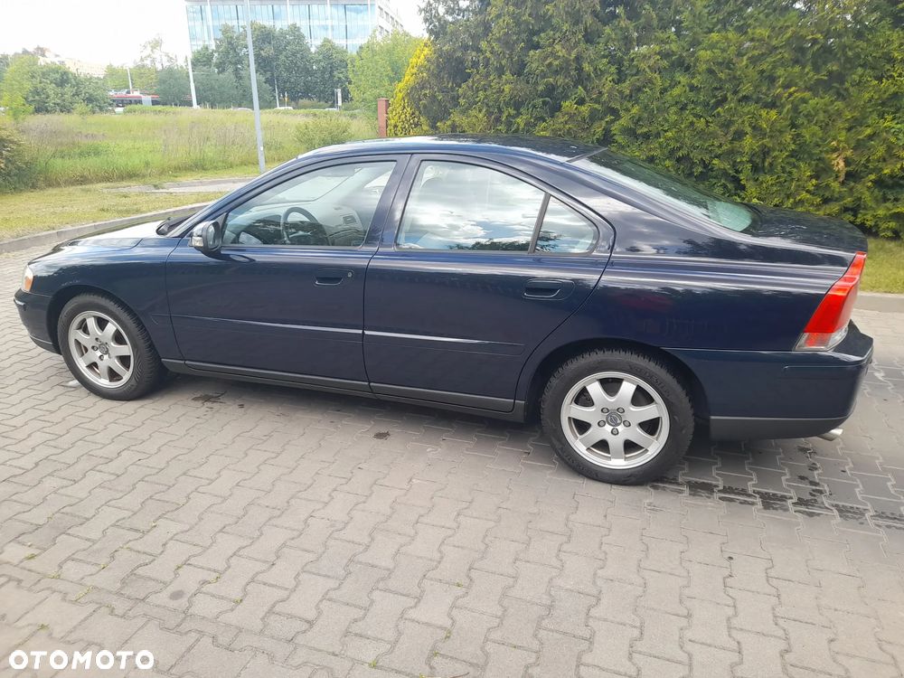 Volvo S60 2.4 Momentum - 5