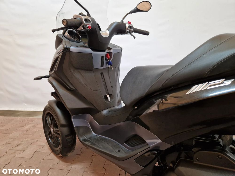 Piaggio MP-3 - 22