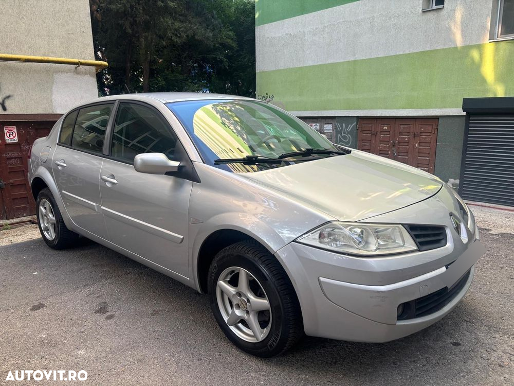 Renault Megane Sedan 1.4 16V Prima - 2