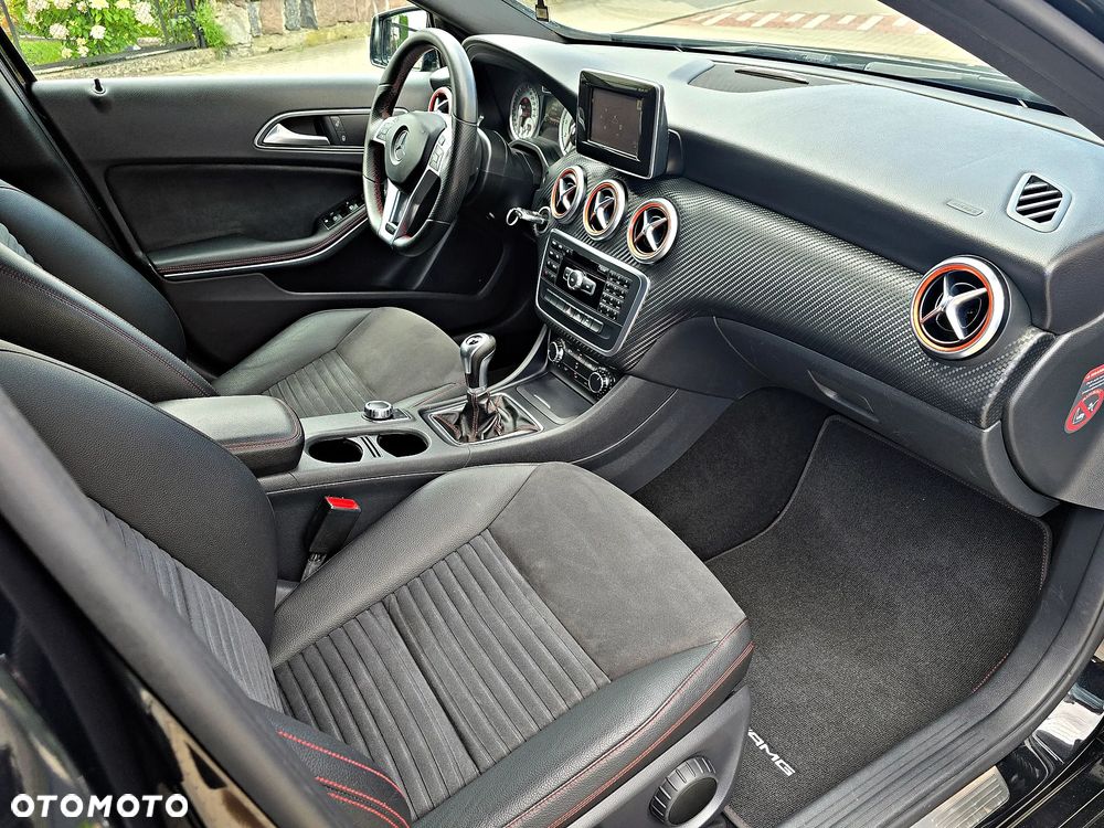 Mercedes-Benz Klasa A 180 (BlueEFFICIENCY) AMG Sport - 28
